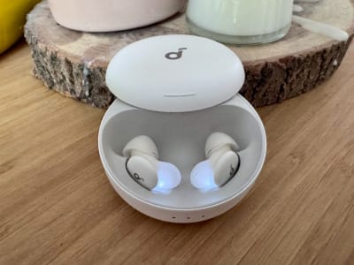 Anker Soundcore Sleep A30: Telinga Kecil yang Bisa Redam Dengkuran dan Bantu Tidur Nyenyak