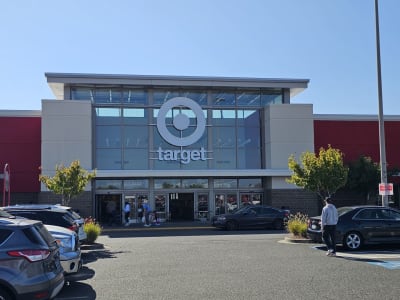 Target Perluas Pengiriman Hari Berikutnya untuk Saingi Amazon dan Walmart