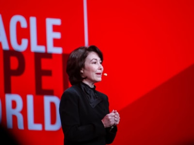 Oracle Tunjuk Dua CEO Baru, Saham Melonjak di Era AI