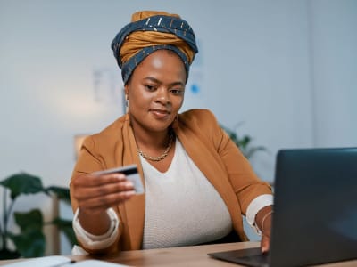 Amazon vs MercadoLibre: Mana Saham E-Commerce yang Lebih Menjanjikan?