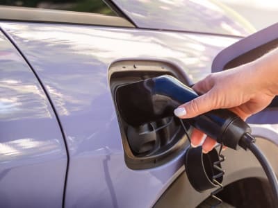 Blink Charging dan Hubject Bersatu Perkuat Jaringan Pengisian EV di Amerika Utara