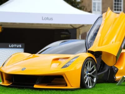 10 Mesin Mobil Terkuat 2025: Era Baru Performa Mesin Listrik dan Hibrida