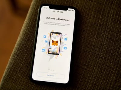 Bitcoin Naik Kembali ke 113.000 USD, Token MASK MetaMask Segera Hadir