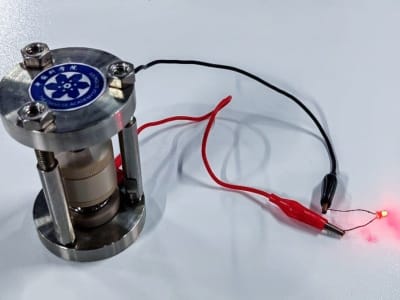 Baterai Ion Hidrid: Inovasi Penyimpanan Energi Aman dan Berkinerja Tinggi