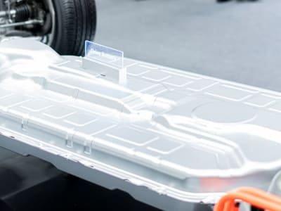 Inovasi Berbahaya: Sistem Peluncuran Baterai Mobil Listrik di China