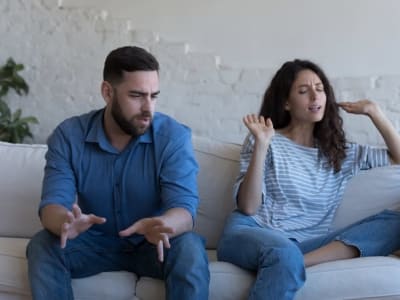 Kenapa Suami Berhenti Berbagi Ide Bisnis dengan Istri Setelah Banyak Kegagalan