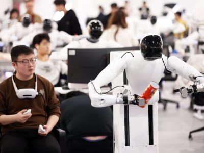 China Buka Basis Latihan Robot Besar untuk Kalahkan AS di Robot Humanoid