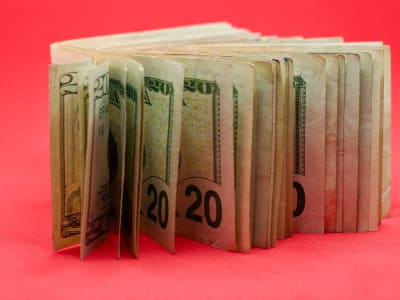 Kinerja Rekor dan Dividen Stabil Charles Schwab Jadi Pilihan Investasi Menarik