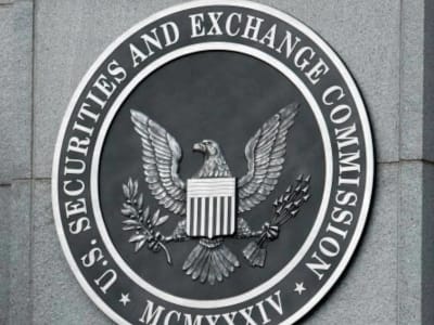 SEC Tangguhkan Saham QMMM dan SDG Karena Dugaan Manipulasi Pasar Crypto