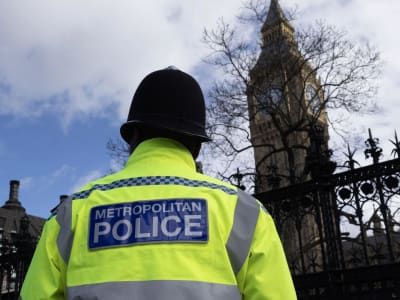 Polisi Inggris Sita 61.000 Bitcoin Rp 102 Triliun dari Penipuan Besar