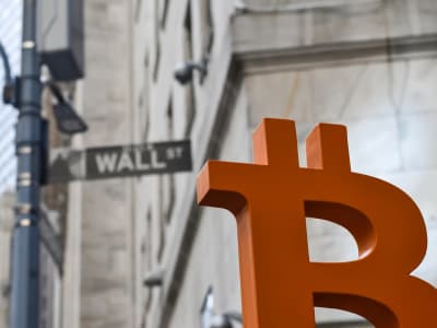 Bagaimana Wall Street dan Pemerintah Dorong Adopsi Ethereum dan Kripto