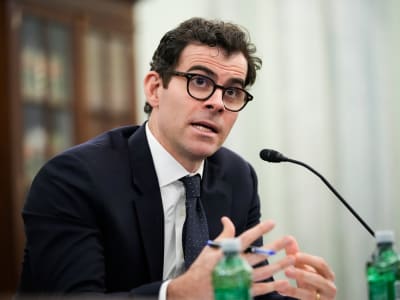 Meta Tegaskan Tidak Gunakan Mikrofon untuk Dengarkan Percakapan Iklan