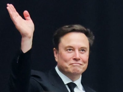 Elon Musk Jadi Orang Pertama dengan Kekayaan Bersih Nyaris 500 Miliar Dolar