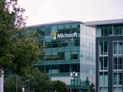 Kenapa Microsoft Jadi Pilihan Utama Investor di Era Pertumbuhan AI