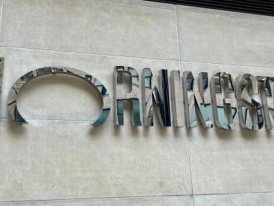 Intip Laporan Keuangan Q2 Bursa & Data Keuangan: Tantangan dan Peluang