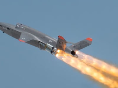 USAF Latihan Terbang Bersama Drone AI XQ-58 Valkyrie untuk Masa Depan Tempur