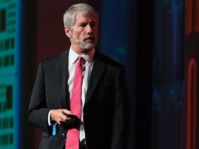 Strategy Berhenti Beli Bitcoin Setelah Bayar Dividen Besar dan Laporan Untung