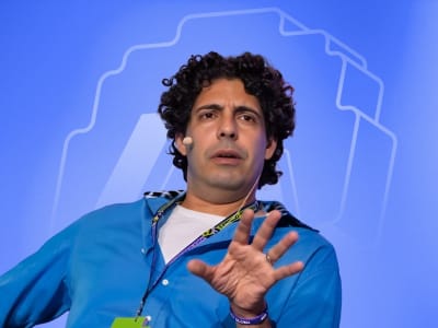 Mengatasi Batas Energi AI: Solusi Desentralisasi dan Model Kecil oleh Argentum AI