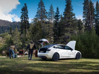 Tesla Luncurkan Model Murah, Publik China Kritik Karena Fitur Dikurangi