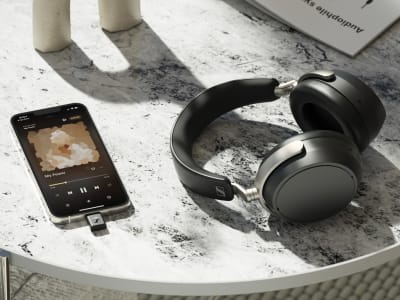 Sennheiser HDB 630: Headphone Premium dengan Dukungan Audio Berkualitas Tinggi dan Dongle USB-C