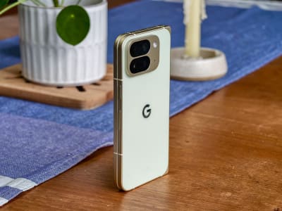 Google Pixel 10 Pro Fold: Ponsel Lipat Tebal Tapi Tetap Nyaman Digunakan