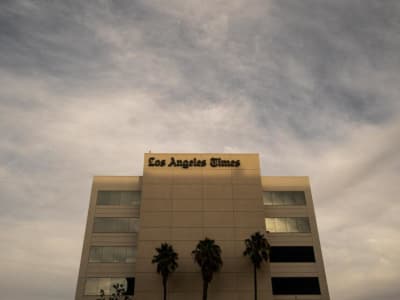 Los Angeles Times Siap Tawarkan Saham ke Publik untuk Bangkitkan Media