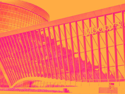 Analisis Kinerja Kuartal Kedua Bursa Keuangan dan Data: Peluang dan Tantangan Investasi