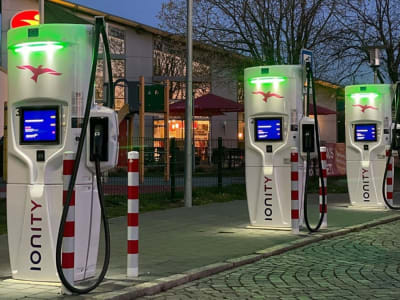 7 Tantangan Infrastruktur Kendaraan Listrik dan Solusinya untuk Masa Depan