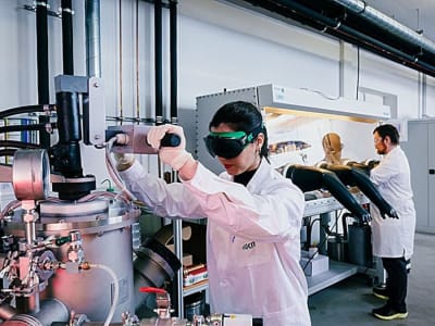 Paduan Logam Baru Bertenaga Tinggi untuk Mesin Pesawat dan Turbin Gas