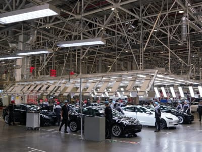 Tesla Pabrik Shanghai Catat Rekor Pengiriman Berkat Model Baru