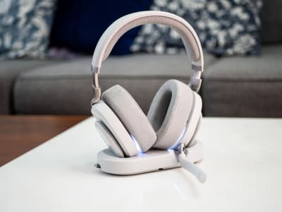 Fractal Scape: Headset Gaming Minimalis dengan Suara Berkualitas Tinggi