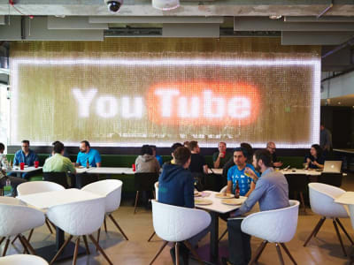 Mengapa YouTube Bisa Lebih Berharga daripada Netflix bagi Investor
