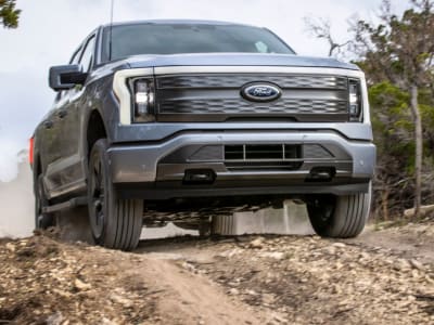 Ford vs Sirius XM: Pilihan Saham Terbaik untuk Investasi Saat Ini