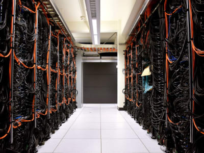 Varonis: Menguatkan Keamanan Data dengan AI dan Akuisisi Strategis di 2025