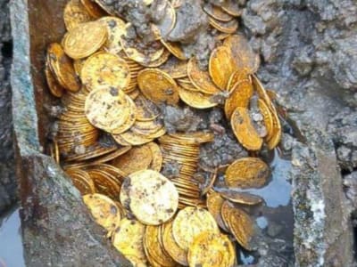 Pria Swedia Temukan Harta Karun Abad Pertengahan Berisi Ribuan Koin Perak