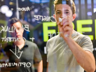 AppLovin Luncurkan Axon, Platform Iklan AI Otomatis yang Revolusioner