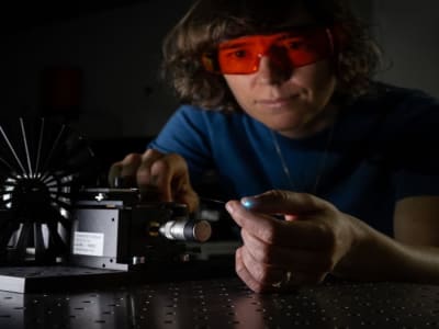 Inovasi Printer 3D Miniatur Cetak Jaringan Hidup Langsung di Dalam Tubuh