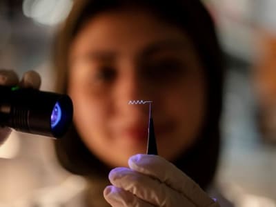 Implan Otak SPIRAL: Solusi Presisi untuk Terapi Penyakit Neurologis Spesifik