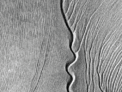 Es CO2 Menggali Ngarai di Mars: Eksperimen Menarik dari Universitas Utrecht