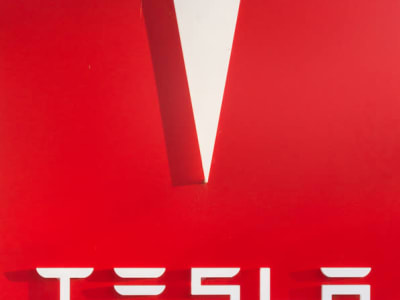 Tesla: Saham AI yang Siap Mengubah Industri Otomotif dan Teknologi