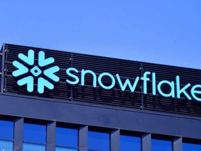 Snowflake Bersinergi dengan Palantir, Saham SNOW Diprediksi Naik Tajam