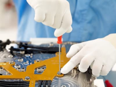 ASML: Saham Terbaik untuk Meraih Keuntungan dari Ledakan Industri Chip AI