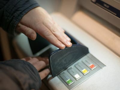 Dari Polisi Jadi Bos Bisnis ATM: Cara Paul Alex Raih Kebebasan Finansial