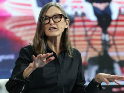 Cathie Wood Prediksi AI dan Blockchain Dongkrak Pertumbuhan Ekonomi Global