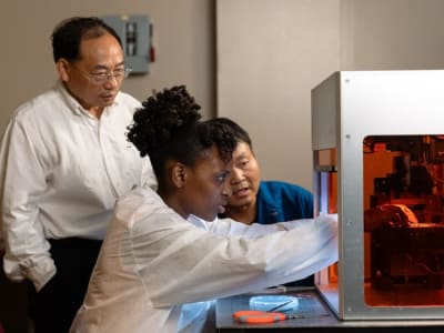 Boron Arsenida Unggul dari Berlian sebagai Penghantar Panas Terbaik Dunia