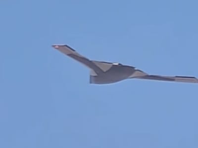 China Uji Terbang Pesawat Tempur Tanpa Awak Stealth GJ-X Seukuran B-21 Raider