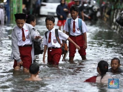 BMKG Waspadai Hujan Lebat dan Gelombang Tinggi Akibat Siklon Tropis di Indonesia
