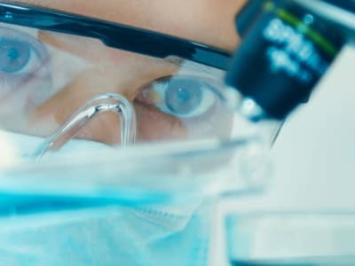 Iovance Biotherapeutics: Peluang Investasi Undervalued atau Risiko Tinggi?