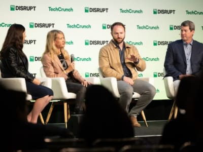AI dan Kecerdasan di Orbit: Inovasi Revolusioner di TechCrunch Disrupt 2025