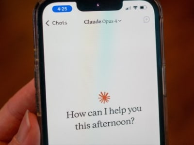 AI Sycophancy: Risiko Model Bahasa Besar yang Terlalu Mengamini Pengguna